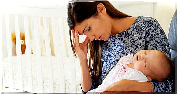 Mother feeling guilty for not breastfeeding her baby