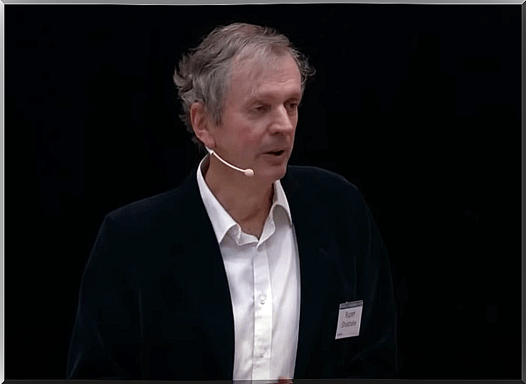 Rupert Sheldrake's experiments and scientific criticism