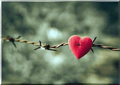 barbed wire heart representing things you should not break